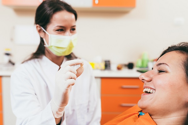 Tooth Replacement Options After A Visit To An Emergency Dentist